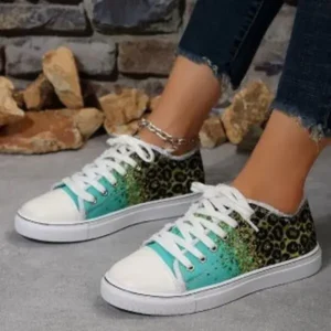 Pickupshoe Fashion Casual Plus Size Star Round Toe Lace-Up Sneakers